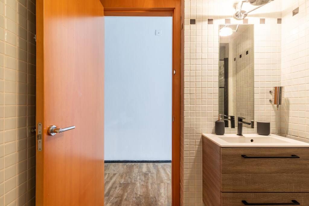 Cozy Loft Patio+Pool +Wifi Apartment Valencia Exterior photo